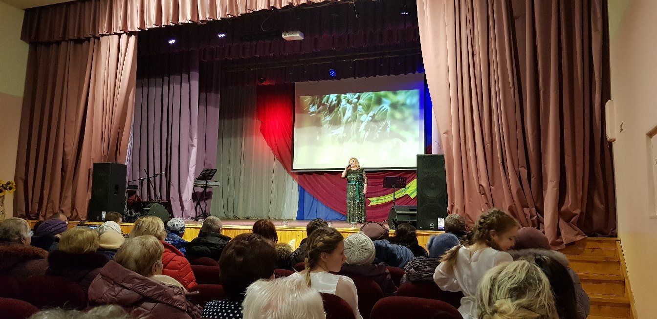 Uis2Um YsO8