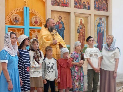 Детский хор Первоцветы при храме иконы «Споручница грешных» д. Васкелово